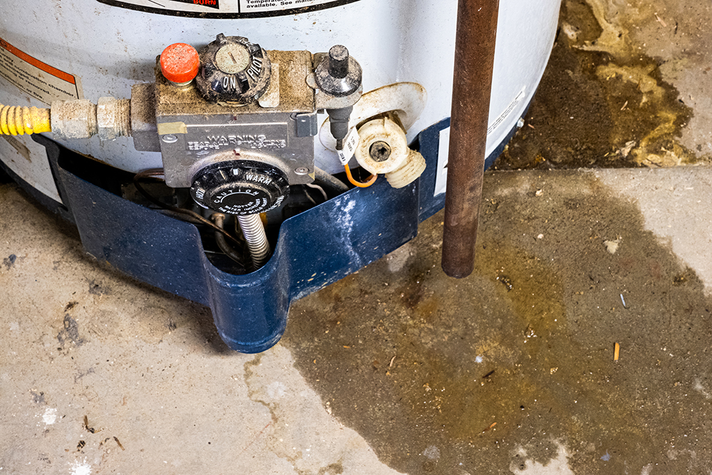 How to fix a leaking water heater