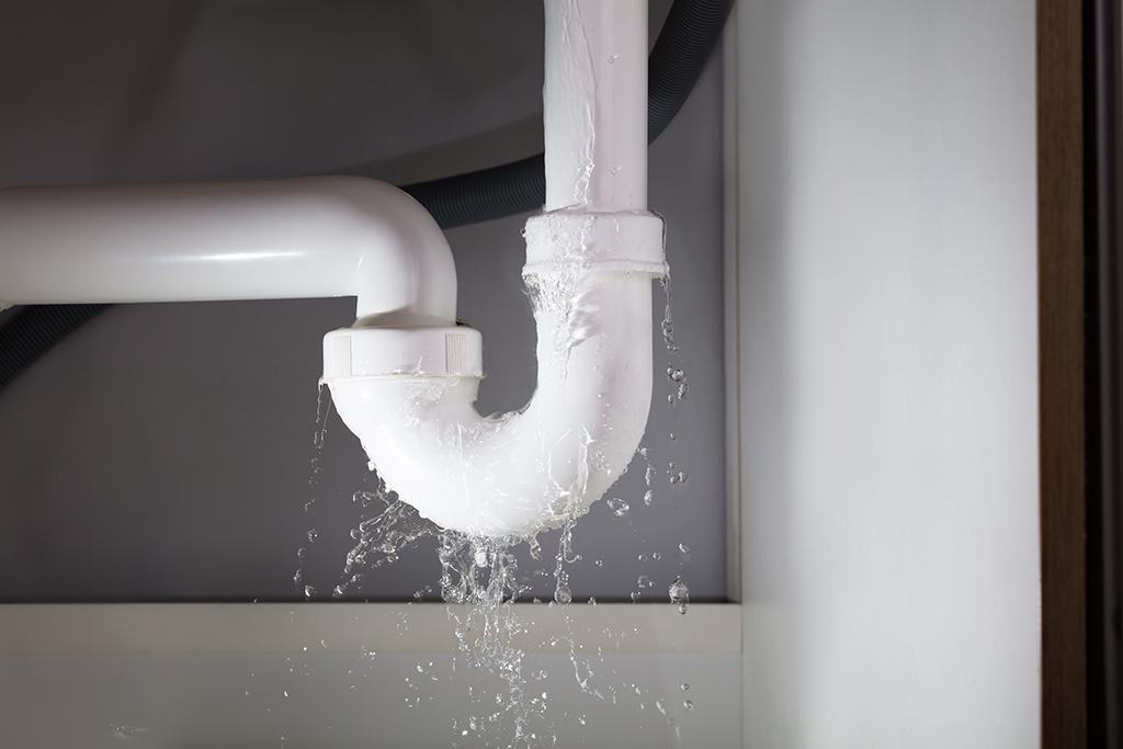 how to find a plumbing leak